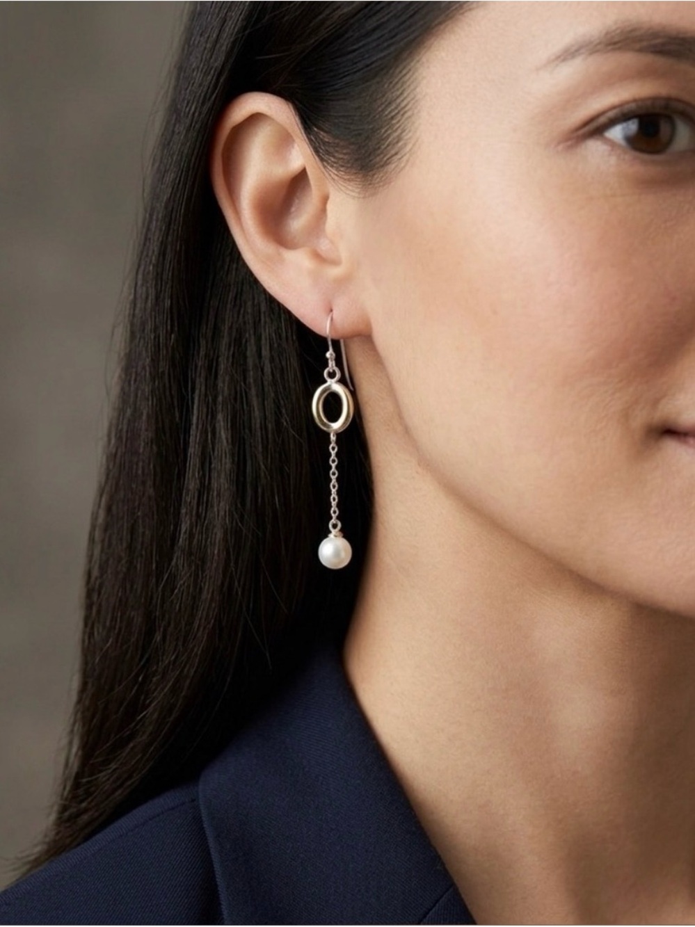 Silver Tone Faux Pearl Circle Drop Dangle Earrings Minimalist Elegant NWT